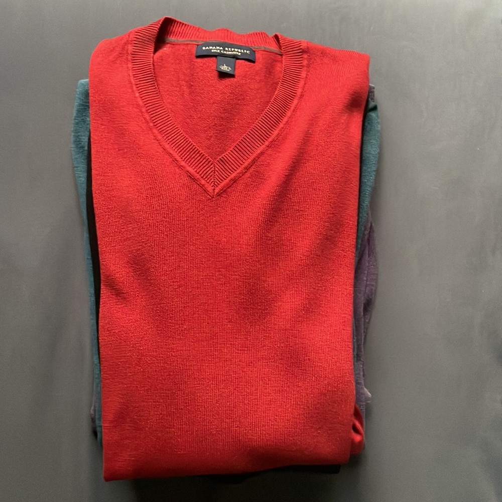 Banana Republic Mens V-Neck cashmere sweater L